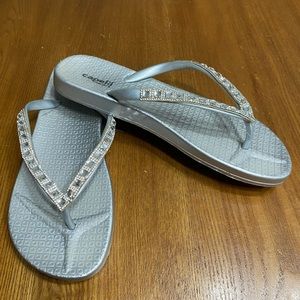 Women’s sparkle rubber flip flops